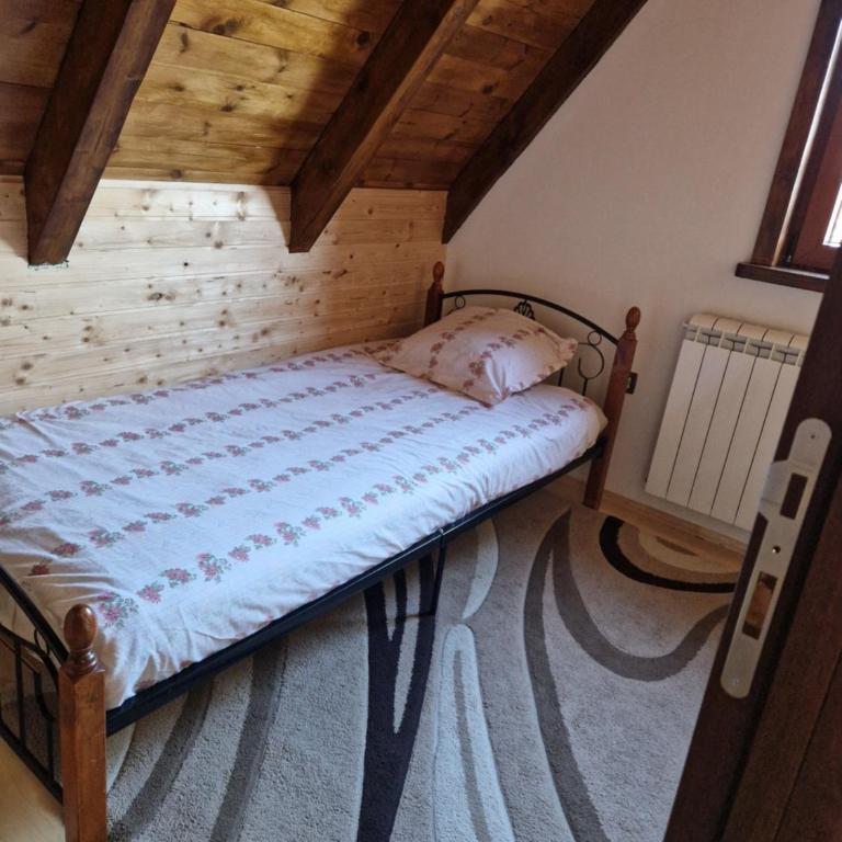 Mountain Haven Deluxe - Three-Bedroom House - 41