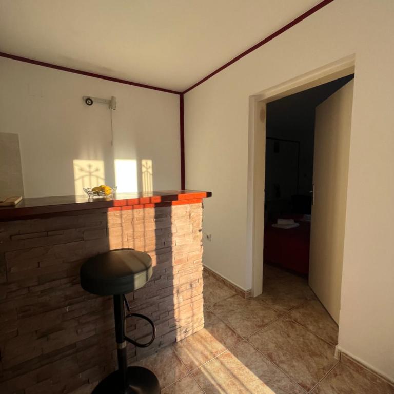 Hidden Gem Studio Apartment - One-Bedroom Apartment - 27