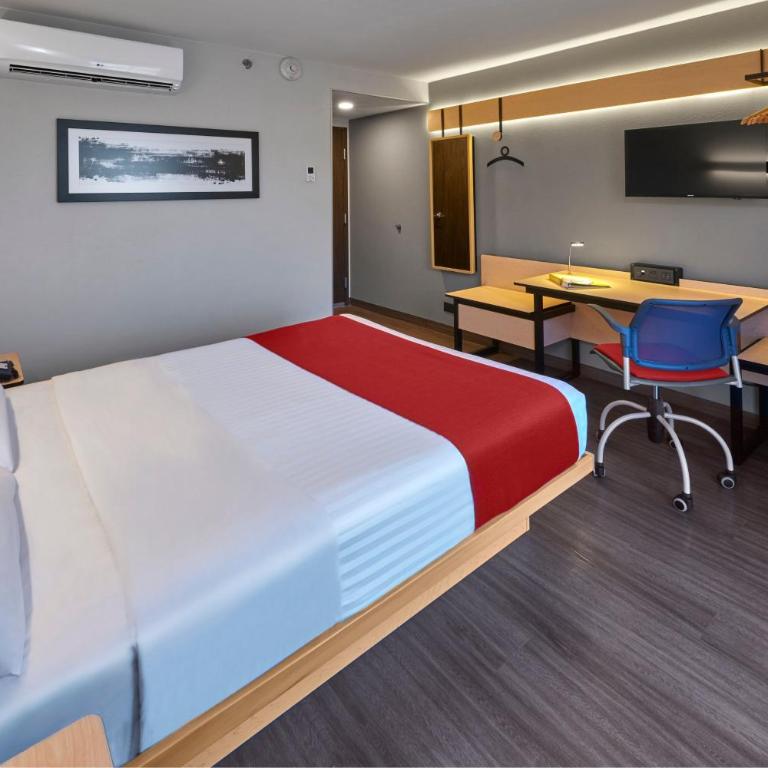 City Express by Marriott Tijuana Otay - Queen Room - 3