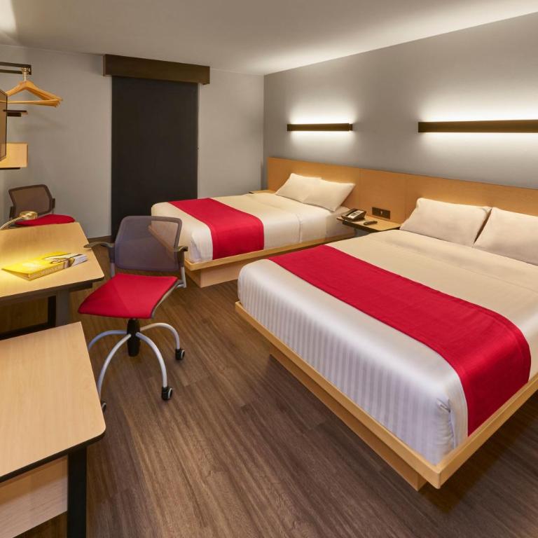 City Express by Marriott La Raza - Double Room with Two Double Beds - 3
