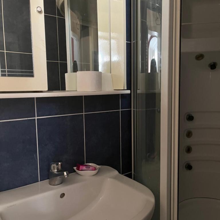 Hidden Gem Studio Apartment - One-Bedroom Apartment - 25