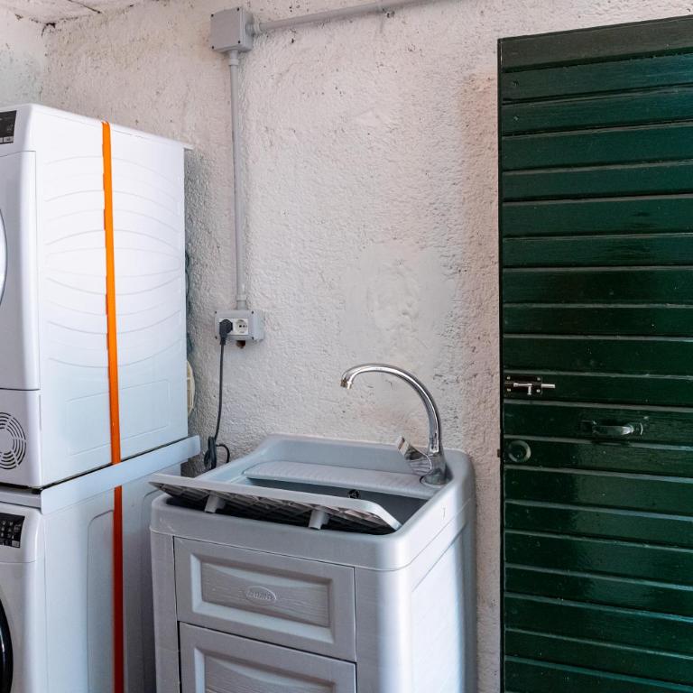 CIVICO 11 PERUGIA Accogliente trilocale per 4 persone con 2 bagni e posto auto riservato - Appartamento con 2 Camere da Letto - 89