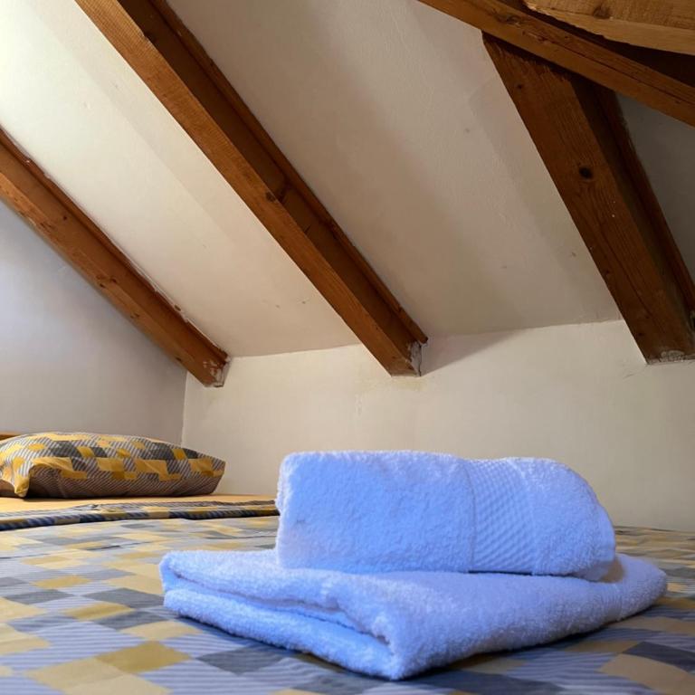The Cozy Attic Stay - One-Bedroom Apartment - 15