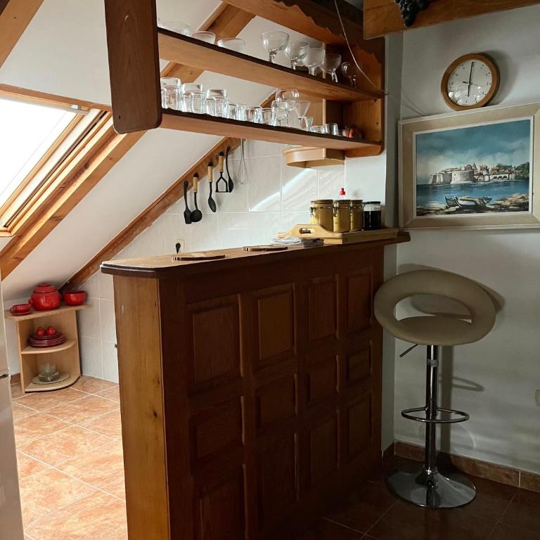 The Cozy Attic Stay - One-Bedroom Apartment - 21
