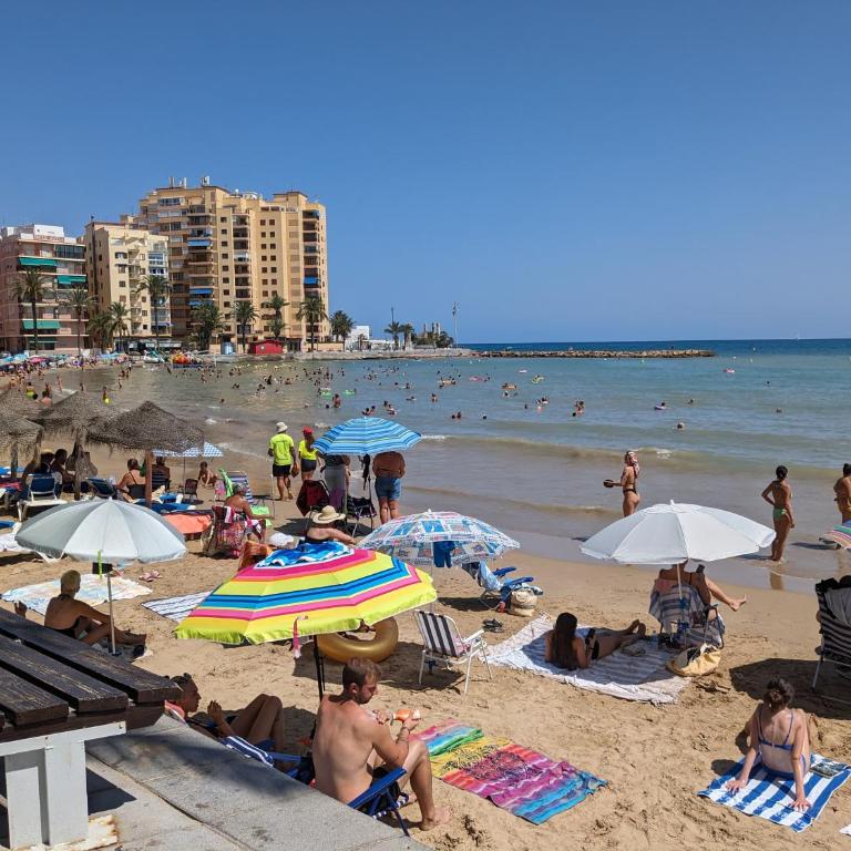 Apartment Los Locos Beach with Balcony and Wi-Fi - One-Bedroom Apartment - 27