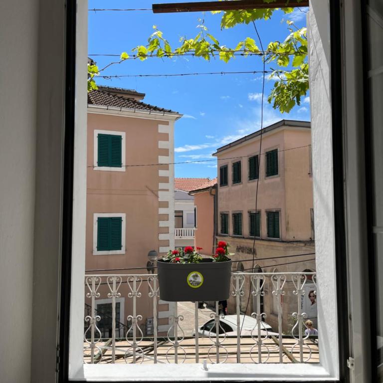 Old Town Escape - Central and Charming - One-Bedroom Apartment - 11