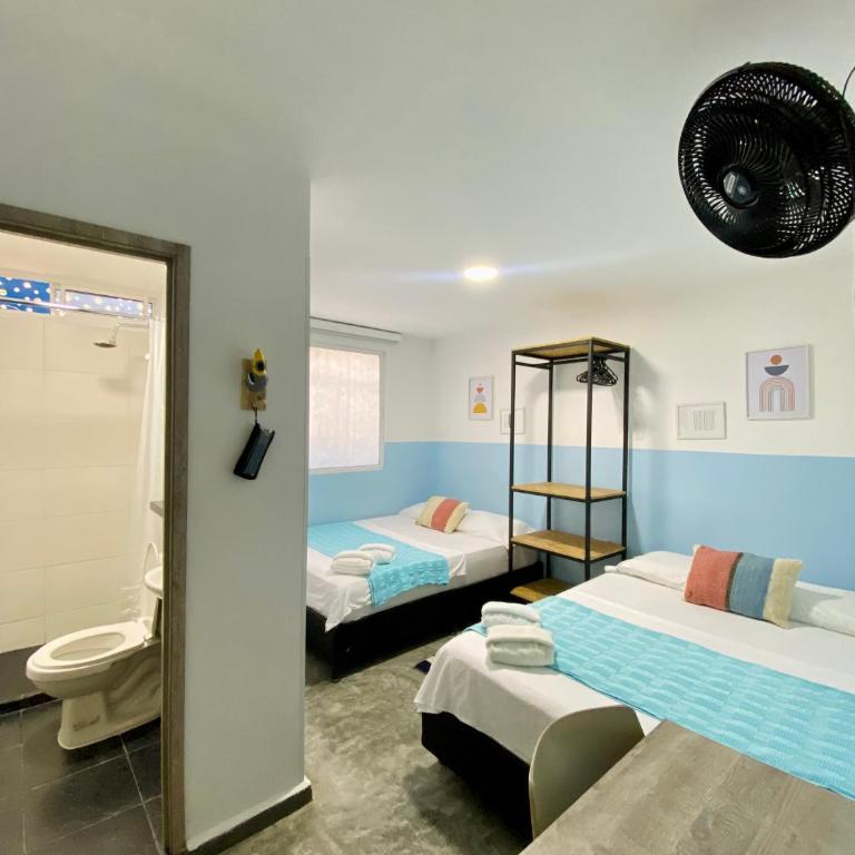 Hotel Anauco - Quadruple Room with Bathroom - 6