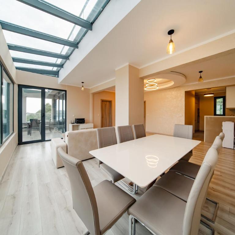 Budva Gate Penthouse - Apartman sa 3 Spavaće Sobe i Pogledom na More - 10