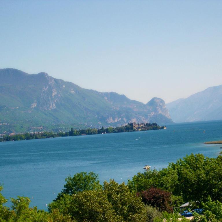 Residence Miralago Rooms & Apartments - Junior Suite con Vista Lago - 1