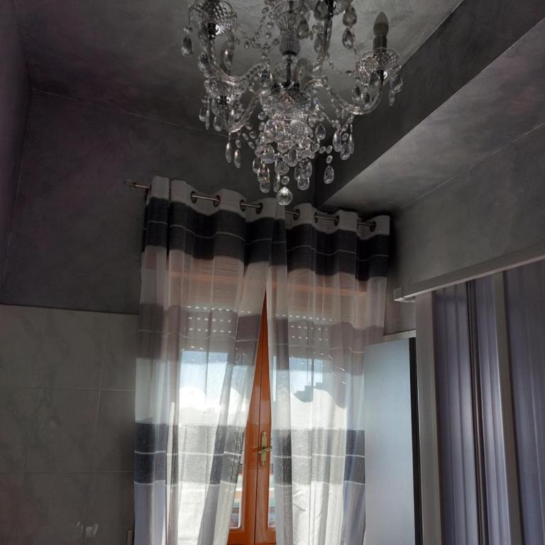 La Reggia del Corso - Three-Bedroom Apartment - 16
