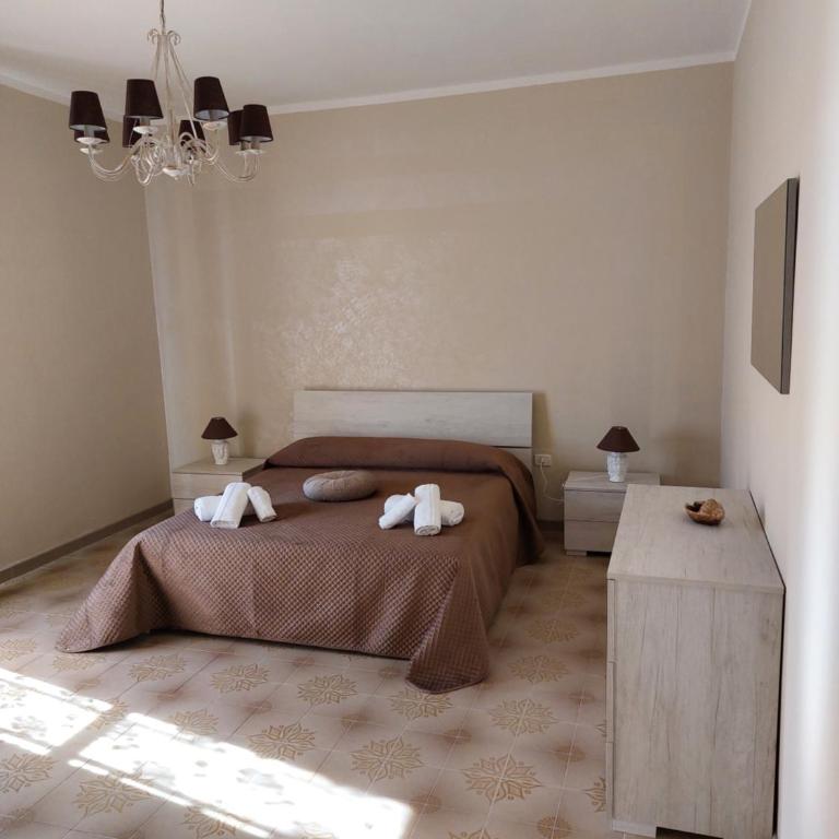 La Reggia del Corso - Three-Bedroom Apartment - 8