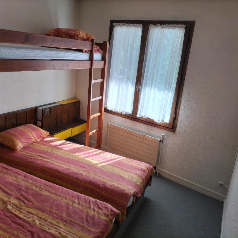 Chambre Triple avec Salle de Bains Privative 2 - Chambre Triple avec Salle de Bains Privative - 1