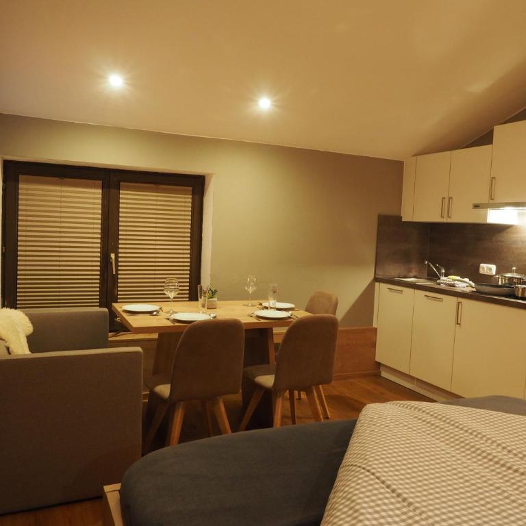 Haus Alpenglühen - Apartment 3 mit Bergblick - 2