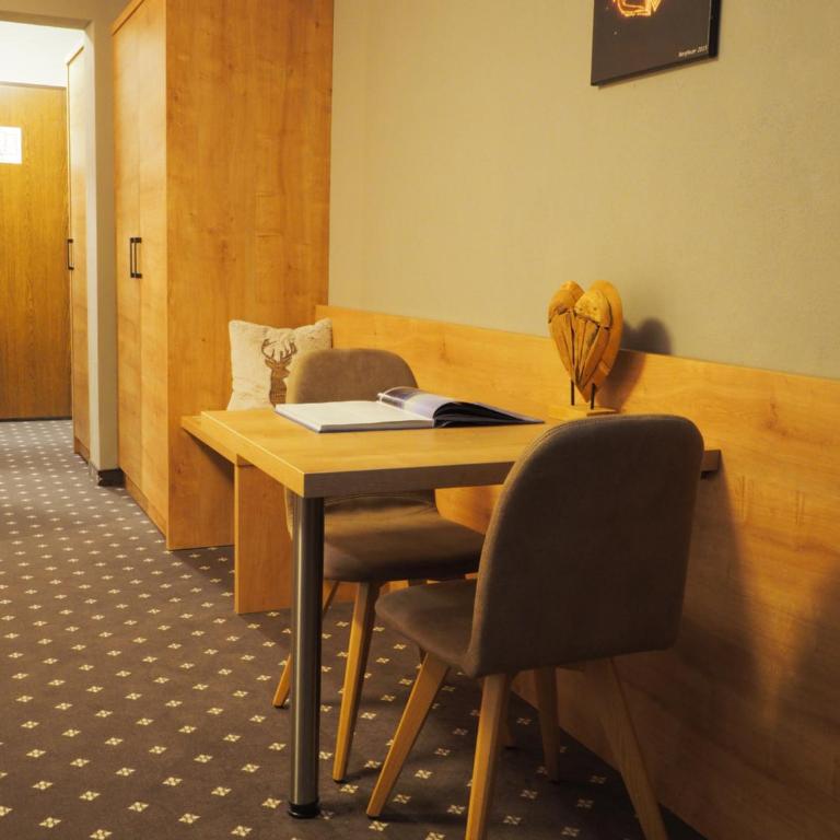 Haus Alpenglühen - Apartment mit Balkon 4/5 - 6