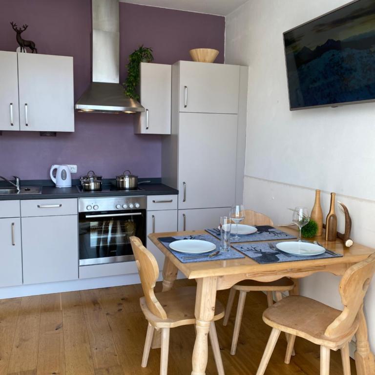 Haus Alpenglühen - Apartment mit Terrasse - 10 - 3