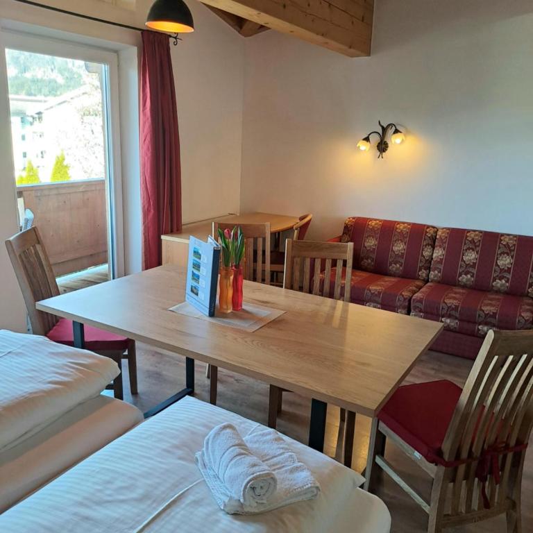 Appartementhaus Chalet Alpina - Apartamento de 2 dormitorios con ducha - 19