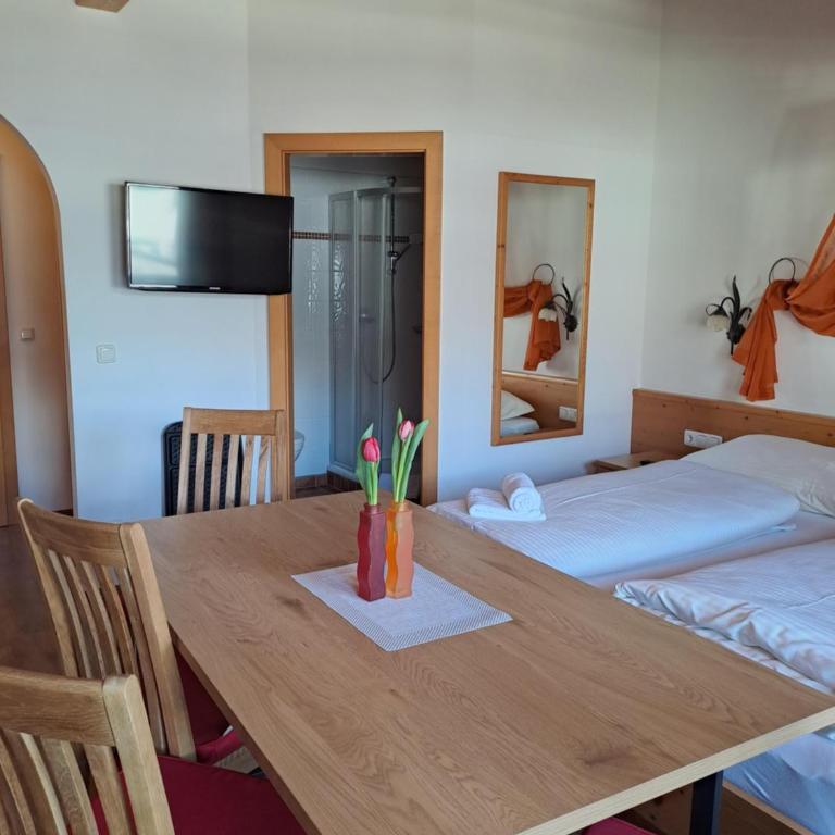 Appartementhaus Chalet Alpina - Apartamento de 2 dormitorios con ducha - 25