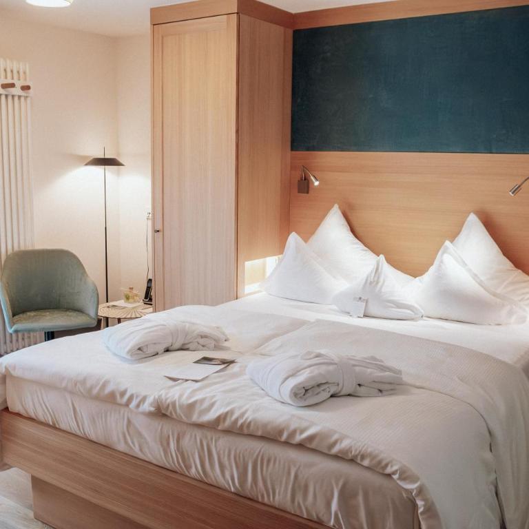 Hotel Goldener Berg - Standard Zimmer mit Queensize-Bett - 2