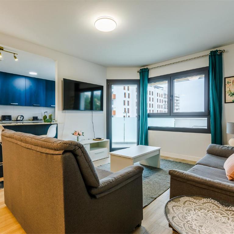 A&N Sunny Coast Apartment with Pool & Parking Torre del Mar - Apartment - 3