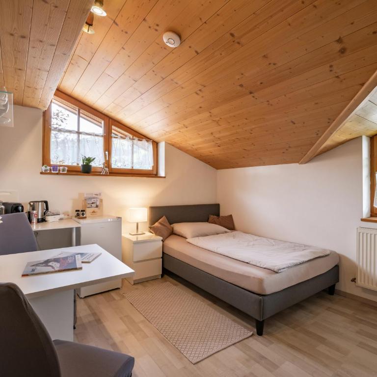 Haus Feiersinger - Double Room with Shared Bathroom - 3