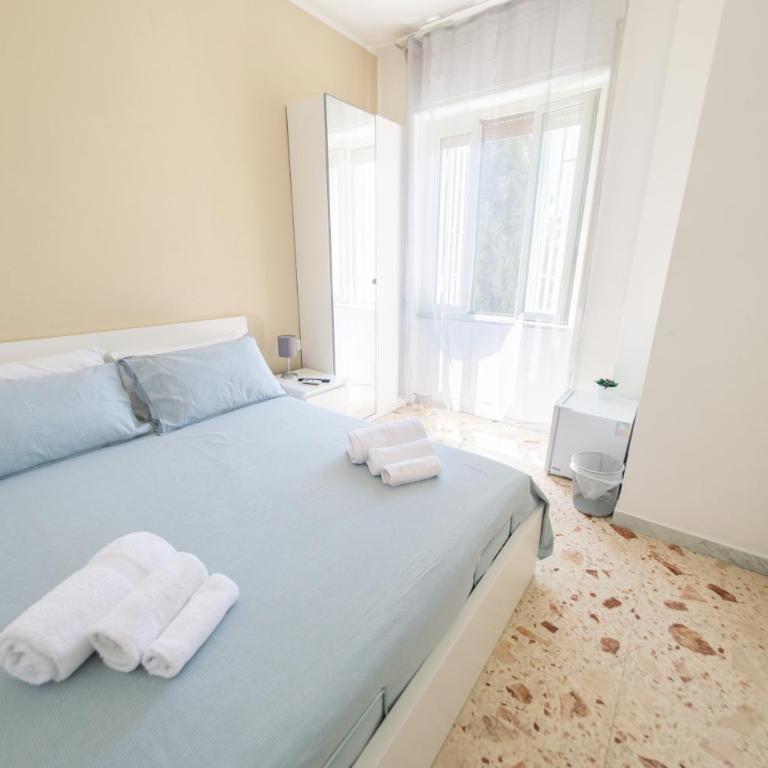 B&B A CASA DI MARCO Salerno CENTRO - Camera Matrimoniale con Bagno Privato - 8