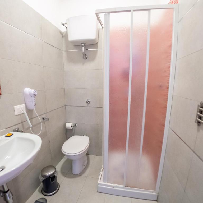 B&B A CASA DI MARCO Salerno CENTRO - Camera Matrimoniale con Bagno Privato - 10