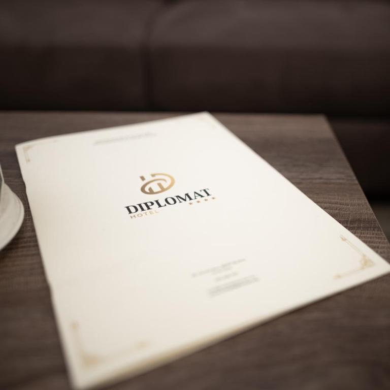 Hotel Diplomat by Aycon - Deluks Suite - 6