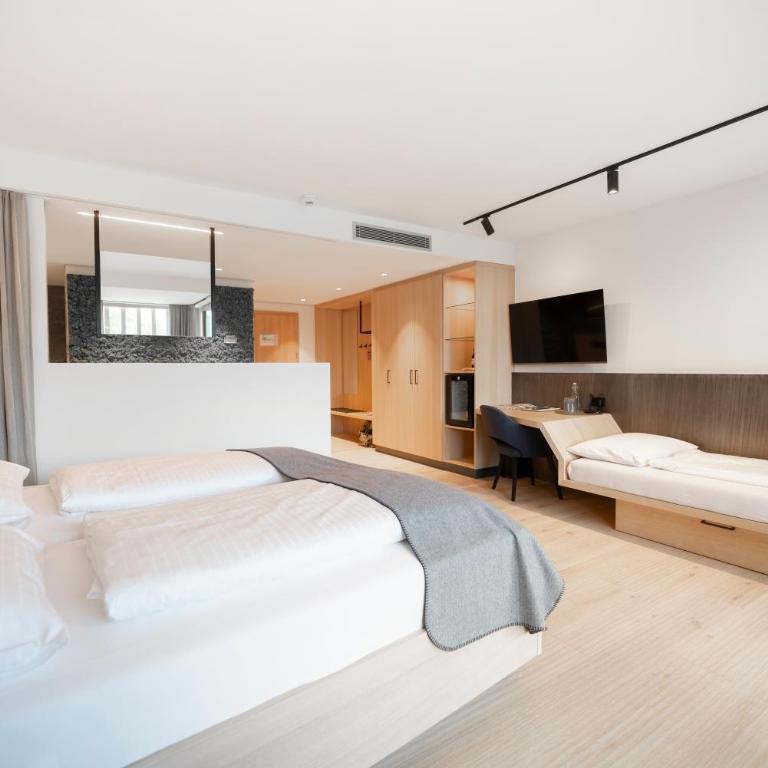 Langwies Genussherberge - Superior Dreibettzimmer - 5