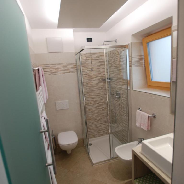 Hotel Chalet Alaska - Camera Familiare Deluxe - 4