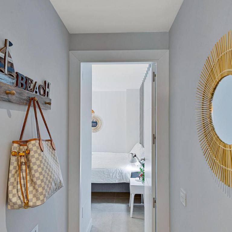 Angelica's Home Fuengirola - Two-Bedroom Apartment - 21
