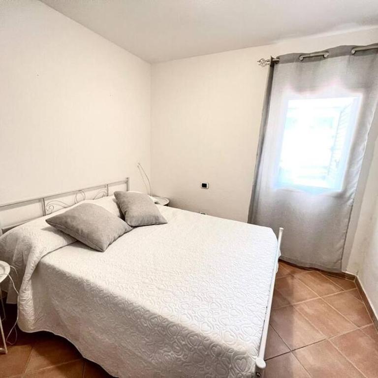 [ Appartamento a Golfo Aranci ] - Appartamento con 2 Camere da Letto - 25