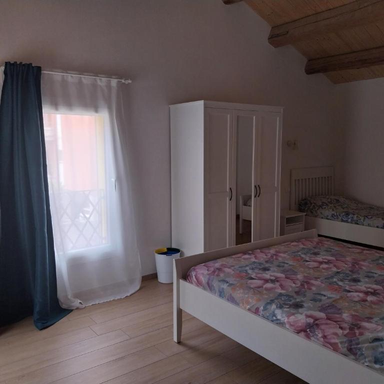 B&B La Casa Gialla - Camera Tripla con Bagno Privato - 2