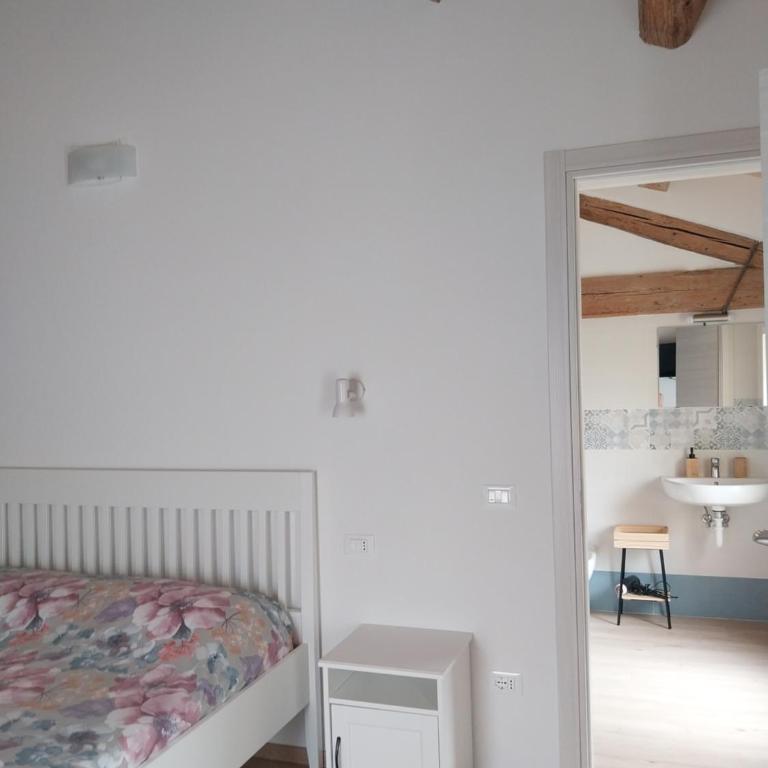 B&B La Casa Gialla - Camera Tripla con Bagno Privato - 1