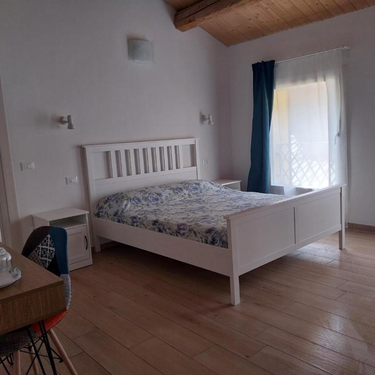 B&B La Casa Gialla - Camera Quadrupla con Bagno Privato - 1