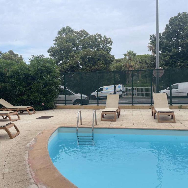 Juan les Pins: Appartement 2 pièces avec piscine proche plage - FR-1-252-194 - Apartment - 11