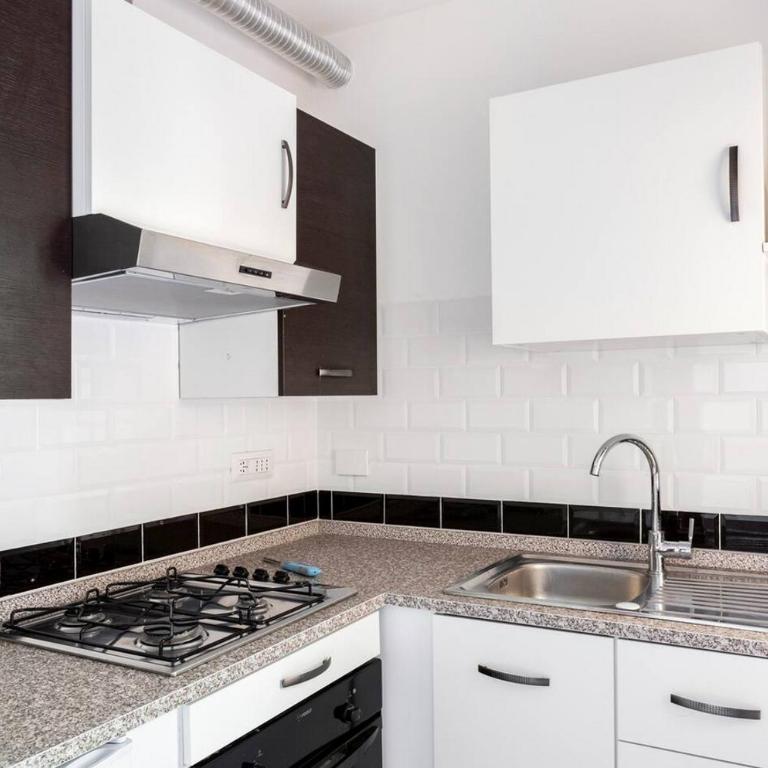 Dual Suites - 4 Posti Letto - Fiumicino Aeroporto e Fiera - Self Check-In - Suite King con Balcone - 23