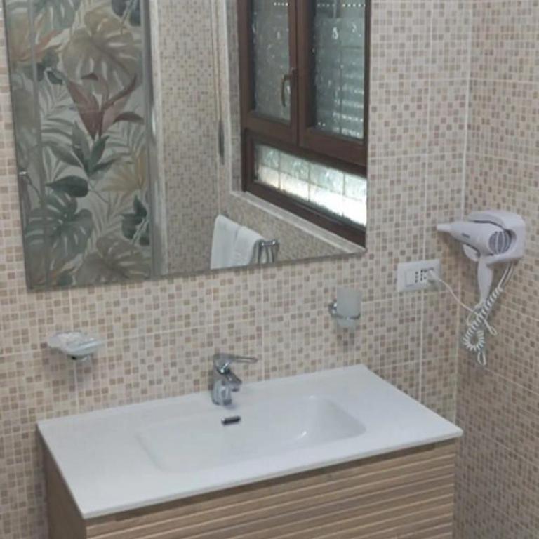 Dual Suites - 4 Posti Letto - Fiumicino Aeroporto e Fiera - Self Check-In - Suite King con Balcone - 28