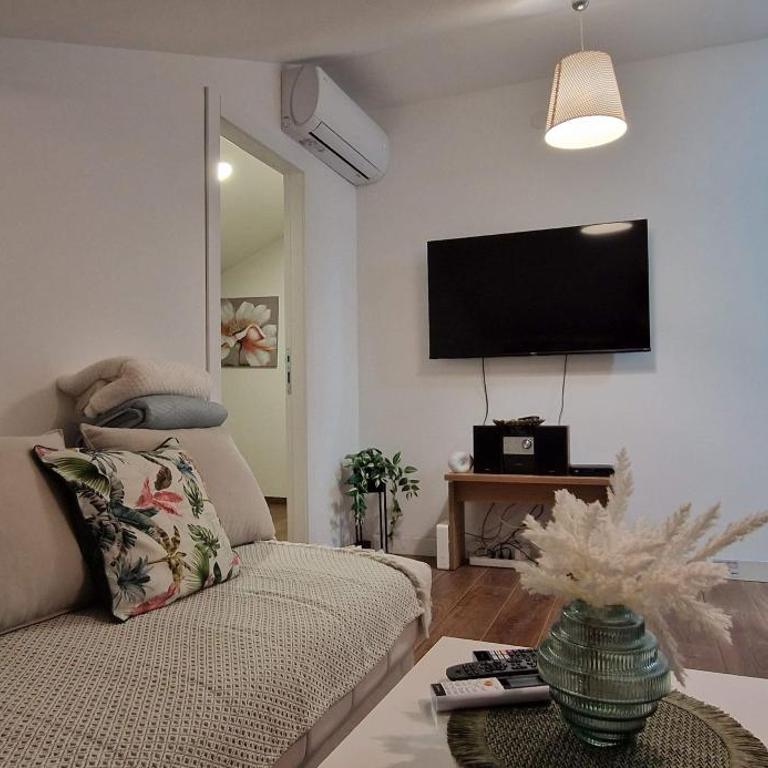 Apartman Harmony - One-Bedroom Apartment - 9