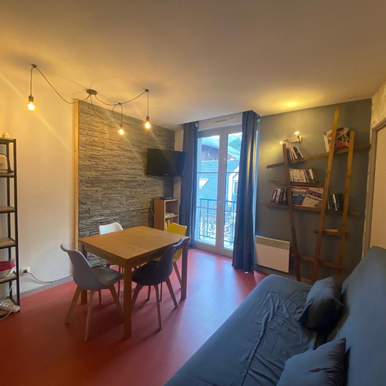 Appartement idéalement situé wifi disponible - Appartement 2 Chambres - 12