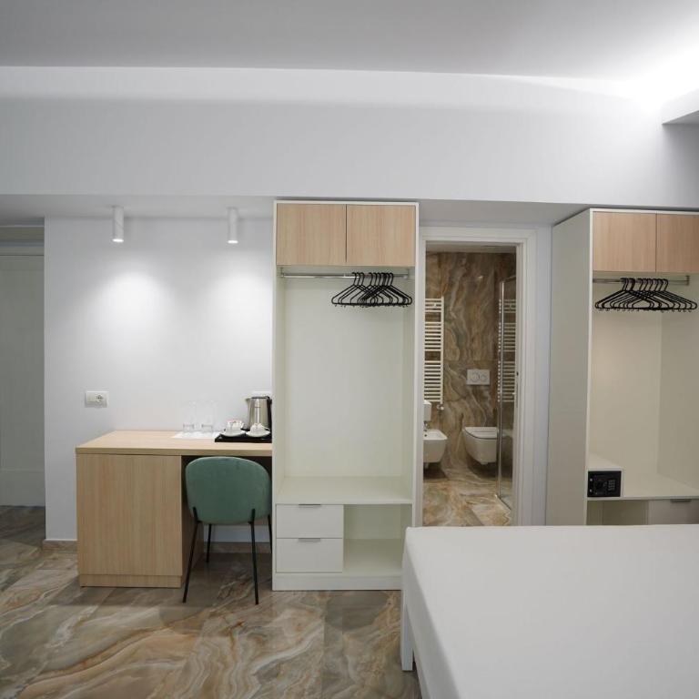 Harmony Tropea Rooms & Suites - Deluxe Double Room with Bath - 14