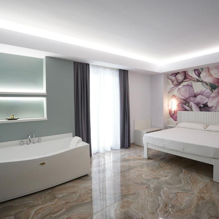 Harmony Tropea Rooms & Suites - Deluxe Double Room with Bath - 1
