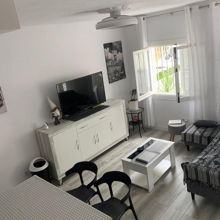 Casa de la playa - Three-Bedroom House - 6
