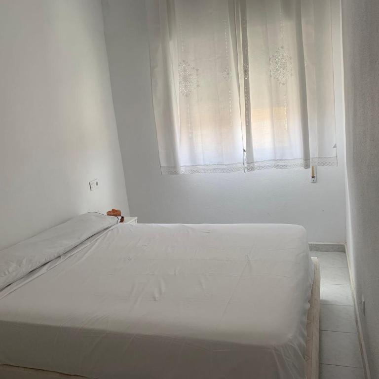 Casa de la playa - Three-Bedroom House - 16