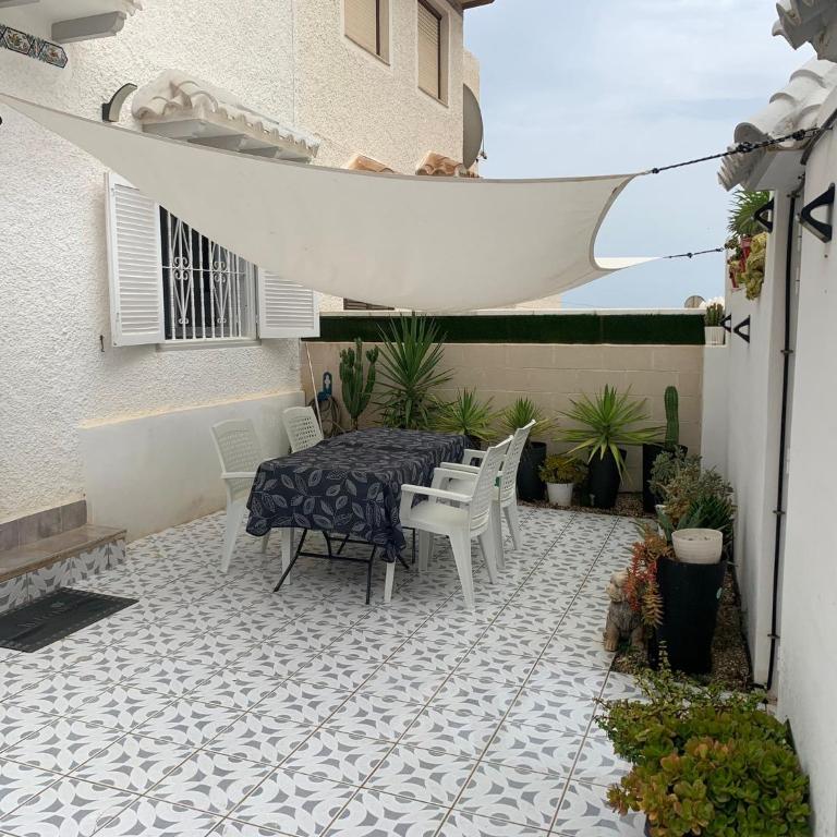 Casa de la playa - Three-Bedroom House - 7