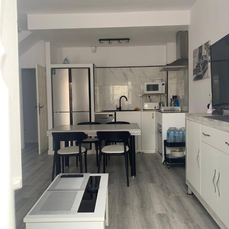 Casa de la playa - Three-Bedroom House - 22