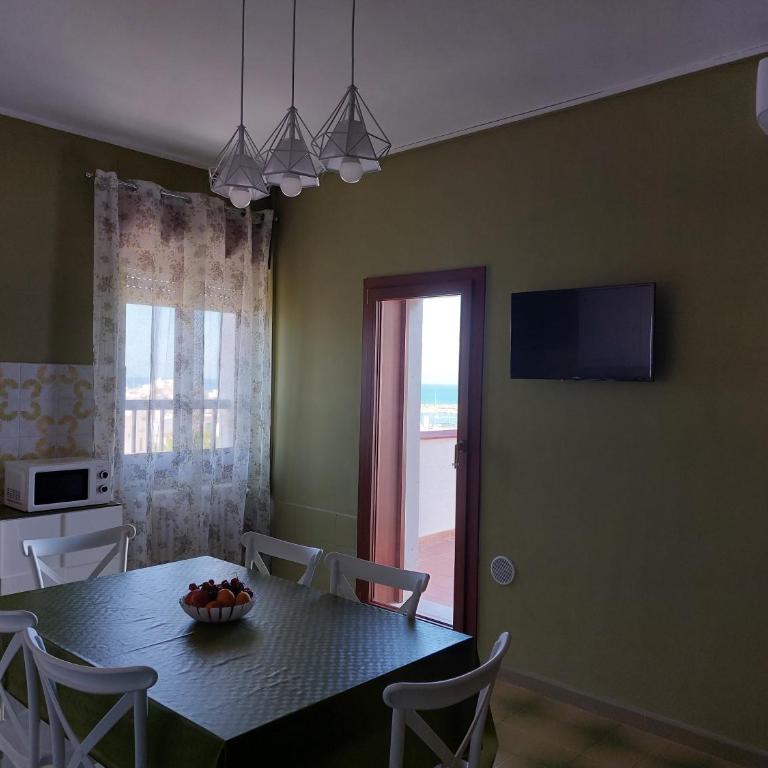La Reggia del Corso - Three-Bedroom Apartment - 33