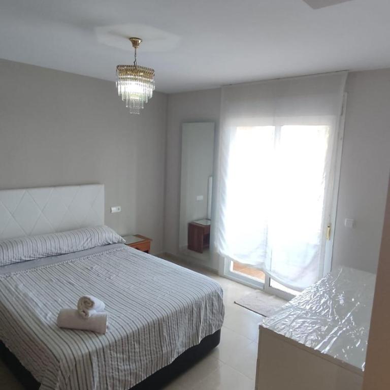 HABITACIONES CACHEMIRES en ALMERIA - Habitación Doble con baño privado 1 - 5