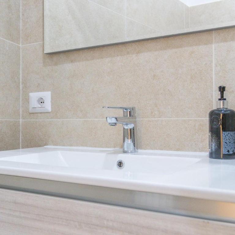 The House of Thrones - Appartamento con 3 Camere da Letto - 40