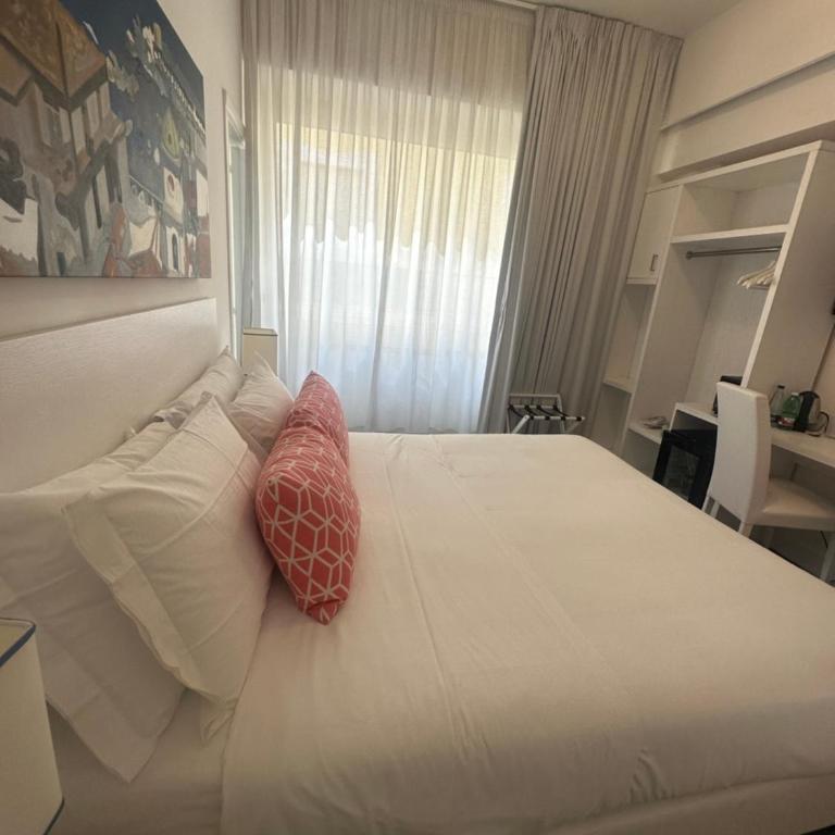 Hotel Tasso Suites & Spa - Camera Matrimoniale Classic - 6