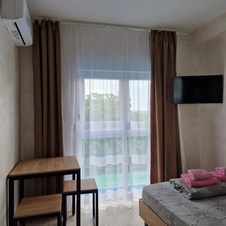 Rooms Green Set - Deluks Dvokrevetna Soba sa Bračnim Krevetom - 2